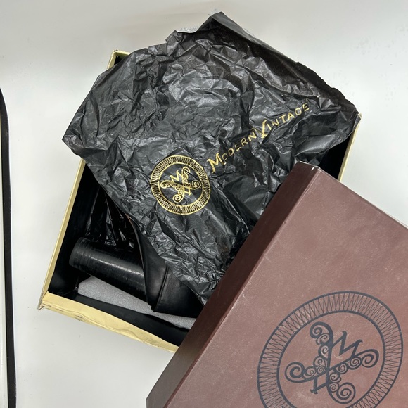 Modern Vintage Vanessa Black Ankle Booties - Picture 5 of 5